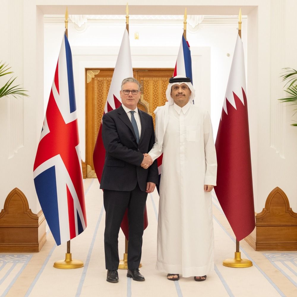 رئيس مجلس الوزراء وزير الخارجية يستقبل رئيس الوزراء البريطاني