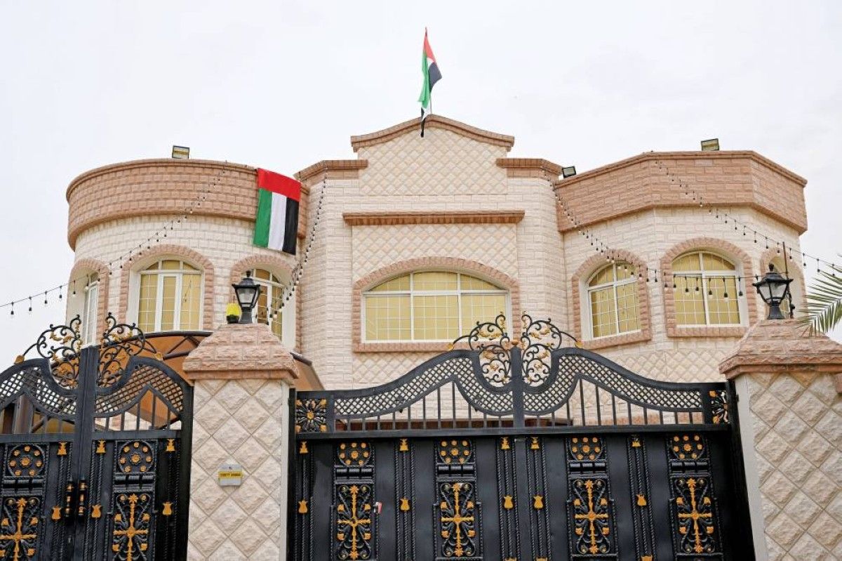 الإمارات تتوشح بالعَلَم راية عزها ورمز وحدتها