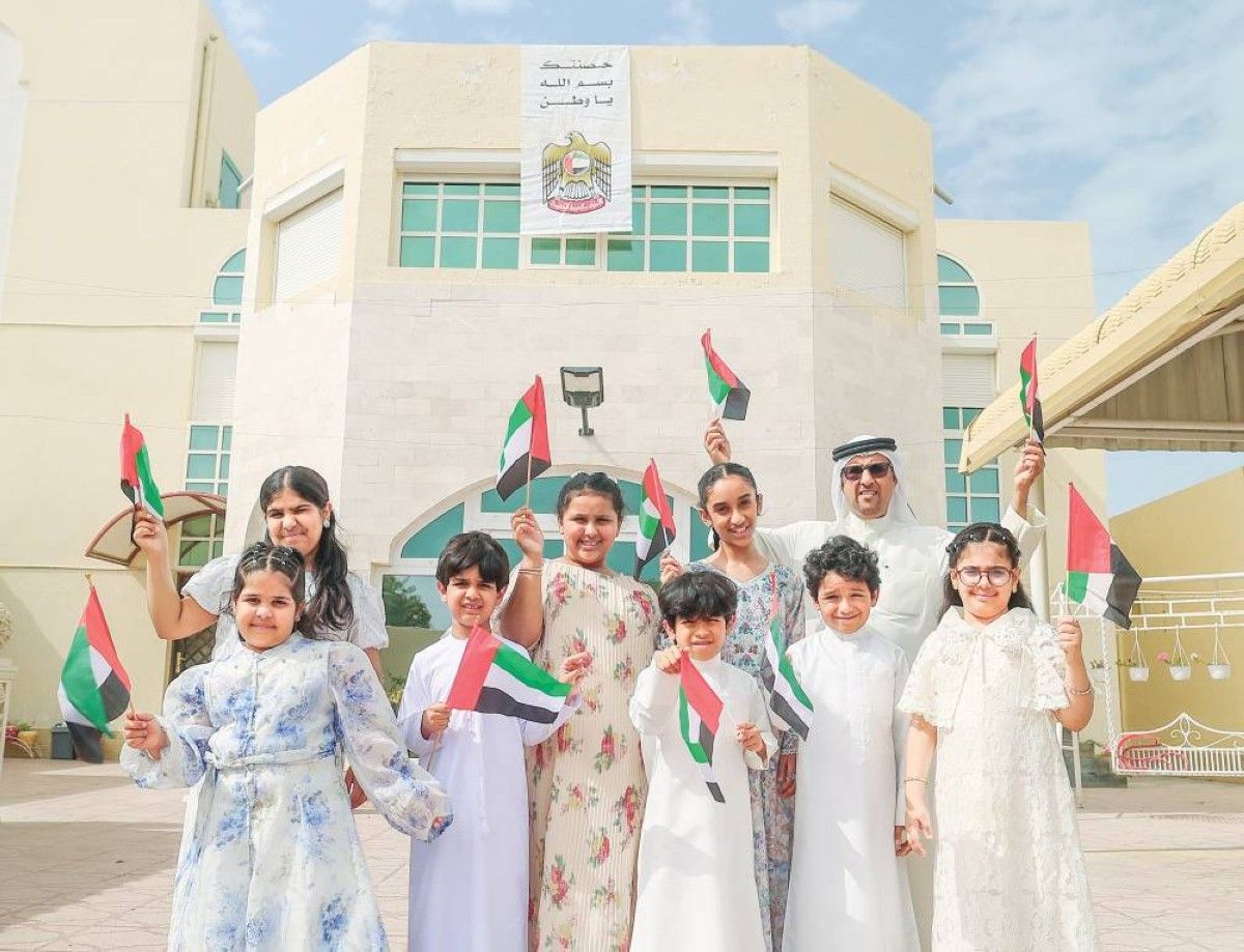 الإمارات تتوشح بالعَلَم راية عزها ورمز وحدتها