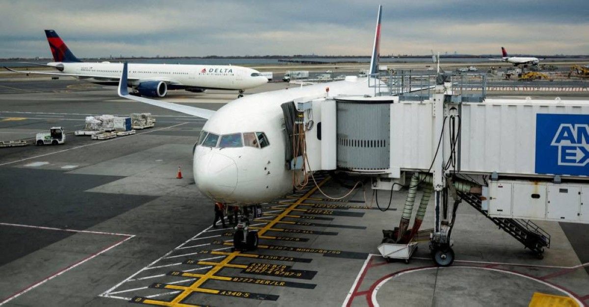 مطارات أوروبا تواجه نقصاً "منهجياً" في وقود الطائرات