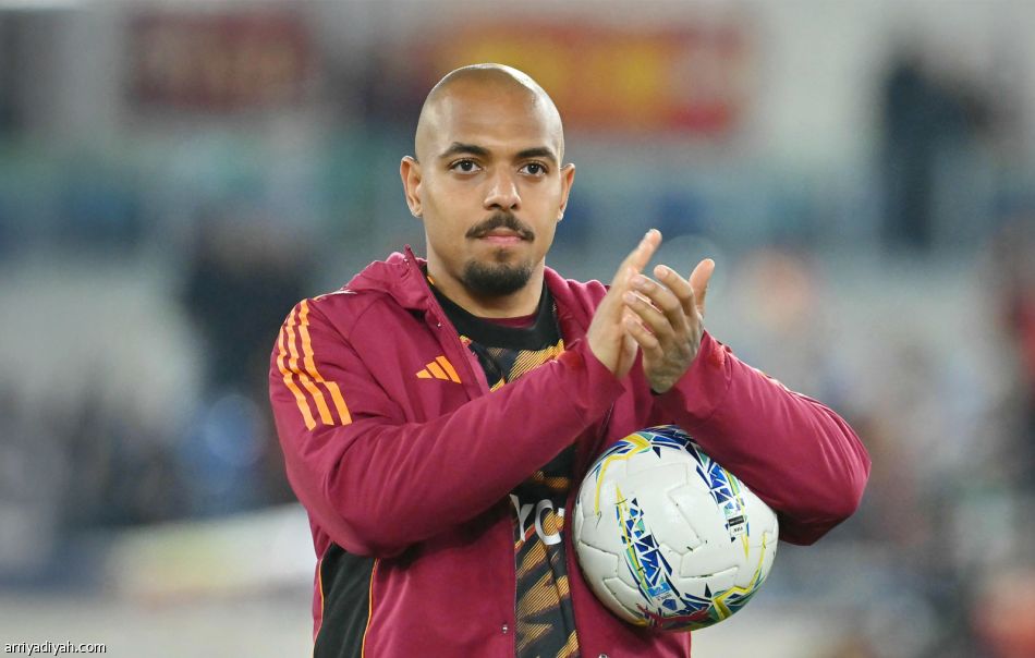 بهاتريك مالين.. روما يستعيد التوازن