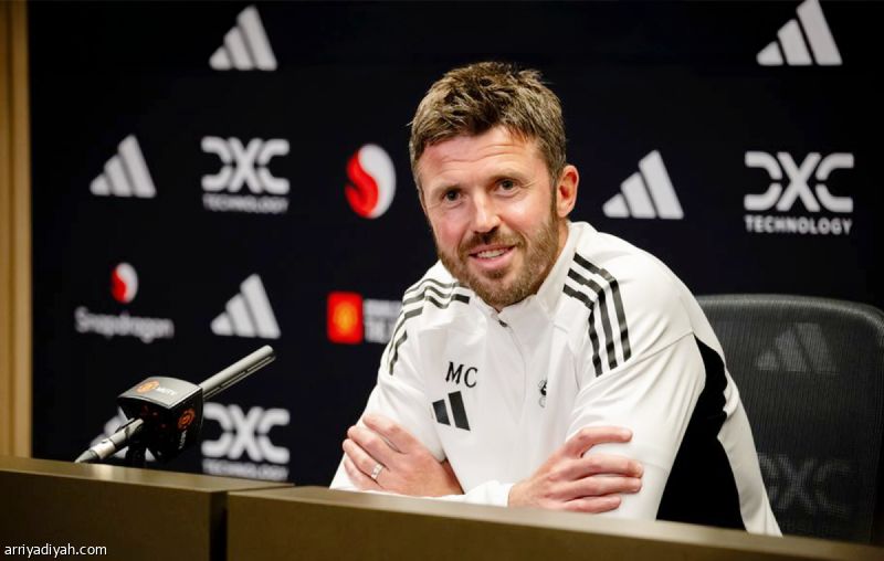 كاريك: الضغوط في يونايتد كبيرة