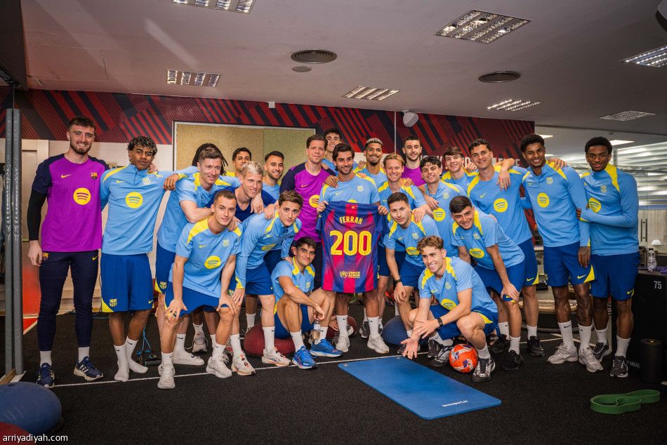 ابتسامات المدربين.. هدنة قبل ديربي برشلونة