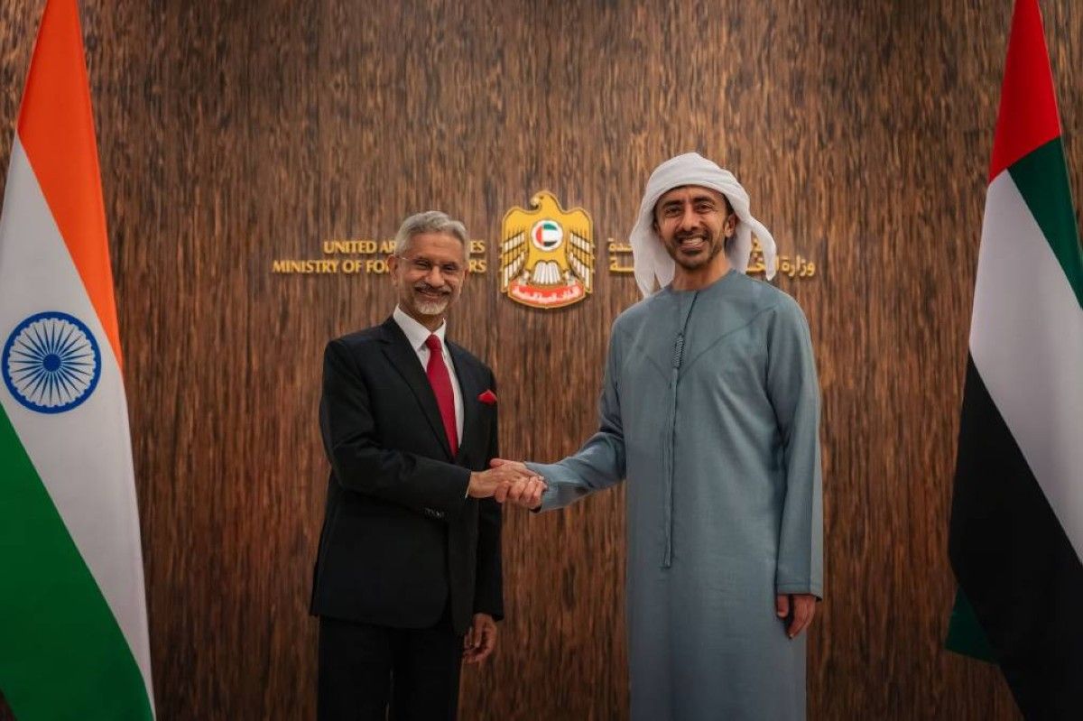 عبدالله بن زايد يستقبل وزير الشؤون الخارجية في الهند