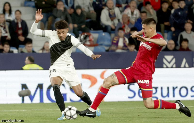 ليفانتي يحبط خيتافي ويقترب من منطقة الأمان