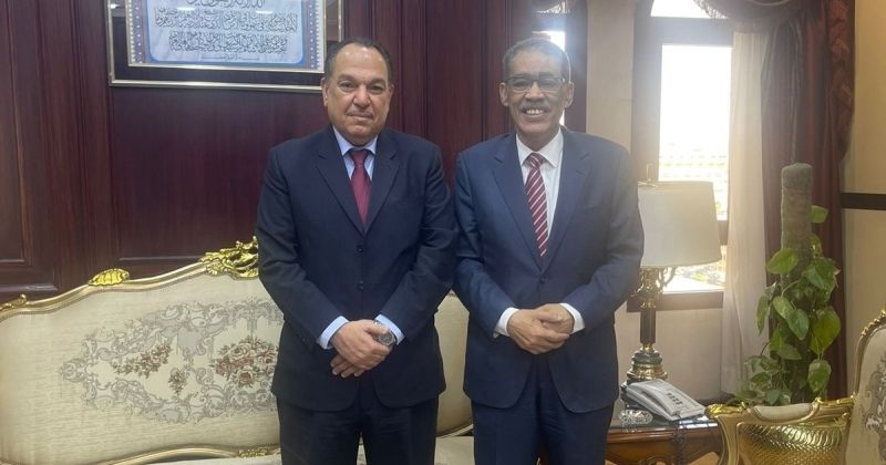 سفير الكويت بالقاهرة خلال لقائه الوزير رشوان