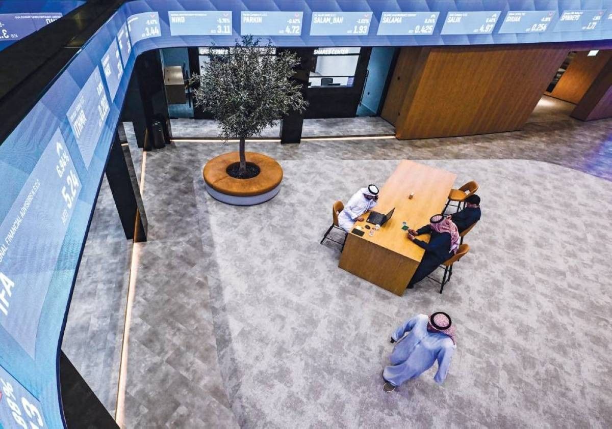 أسهم الإمارات تواصل مكاسبها.. وسوق دبي فوق 5800 نقطة