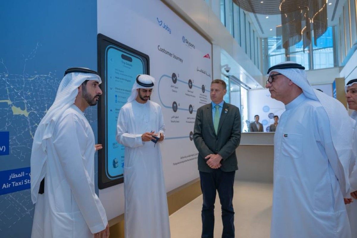 حمدان بن محمد: دبي تجيد التحليق