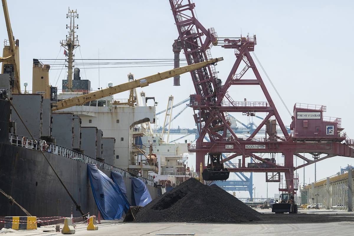 ميناء الفجيرة.. مركز استراتيجي يعزز ريادة الإمارات في سوق الطاقة العالمي