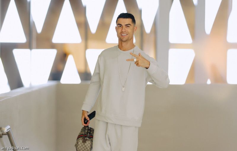 رونالدو يتقدم بعثة النصر إلى دبي