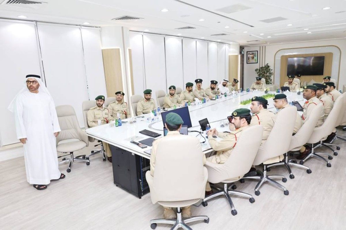 مجلس الاستدامة المالية في شرطة دبي يبحث تعزيز كفاءة إدارة الموارد