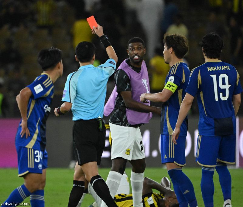 شراحيلي.. طرد أول وعقوبة مؤجلة