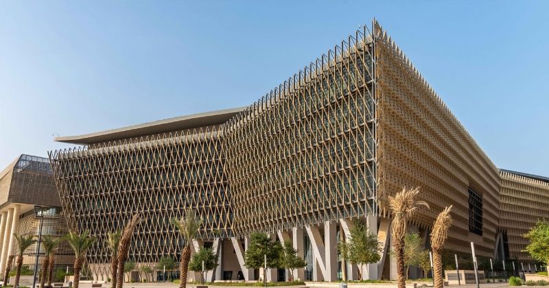 جامعة الكويت: الاختبارات النهائية لكلية الحقوق.. عن بعد