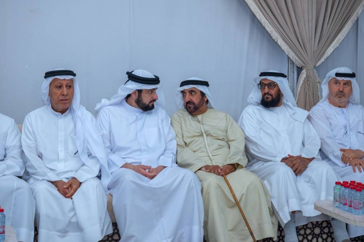 حمدان بن محمد وأحمد بن محمد يقدمان واجب العزاء في وفاة حسين مسعود هادي الأحبابي