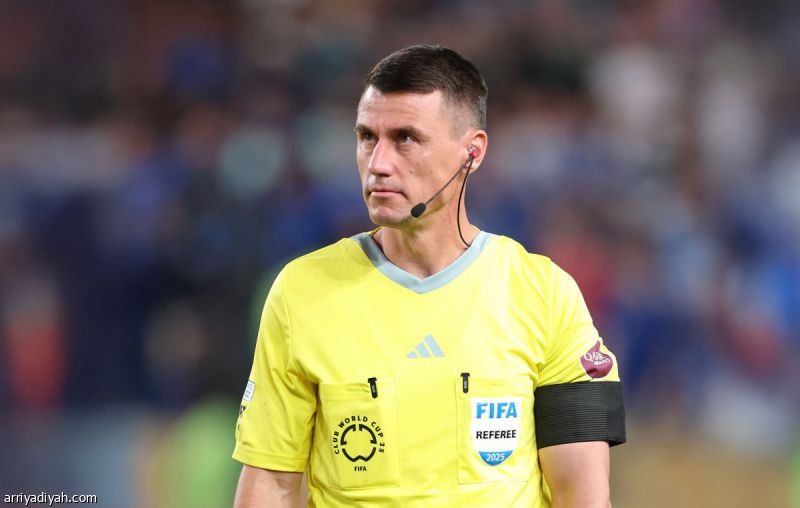 تانتاشيف يقود مواجهة الأهلي وفيسيل