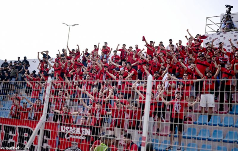 فوضى تضرب نصف نهائي الكونفيدرالية