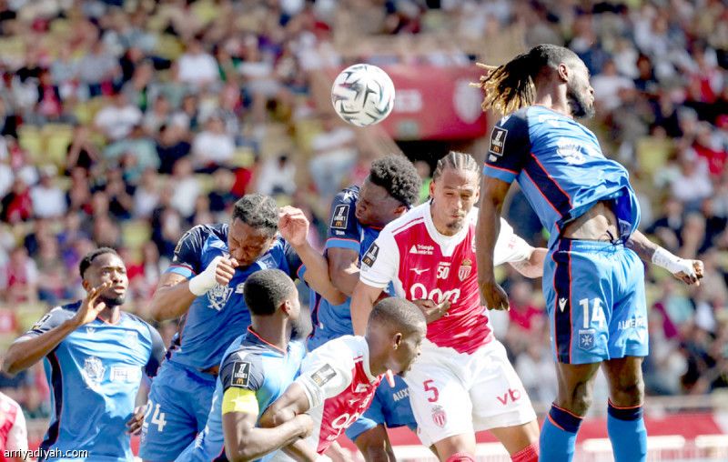 موناكو يرفض الخسارة أمام أوكسير.. وانتصار باريس ورين