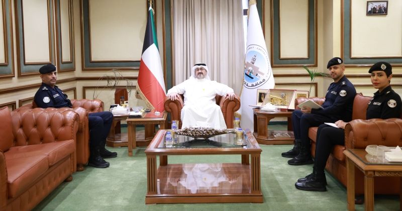 محافظ العاصمة خلال استقباله العميد عبدالعزيز العمر