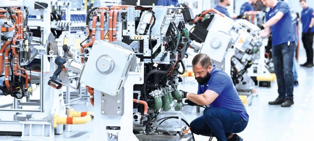 الصناعة الألمانية تواجه ركوداً مع تصاعد تداعيات الحرب