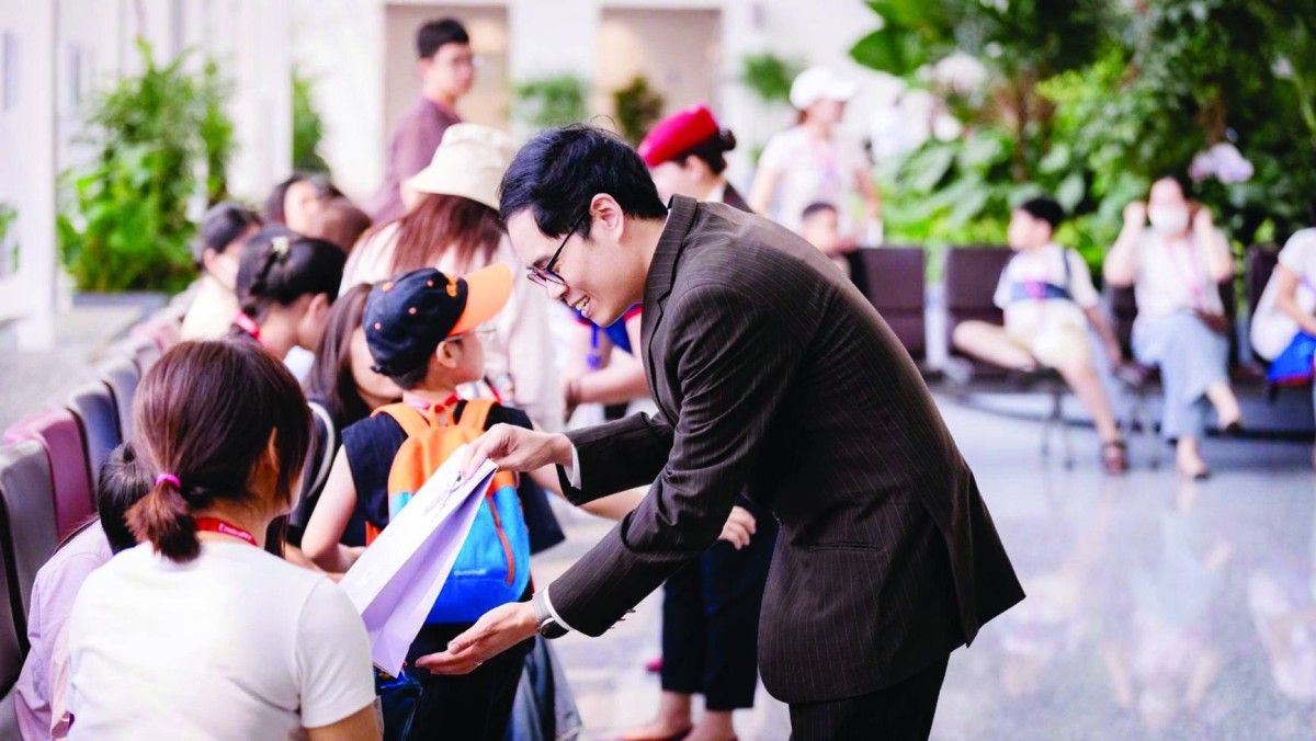 طيران الإمارات توسع نطاق «تجربة السفر» لذوي التوحد