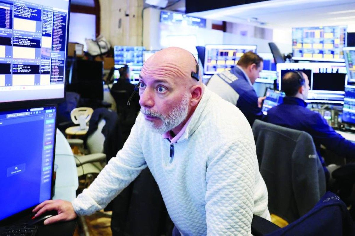 عودة التوترات تحبس مؤشرات الأسهم العالمية مجدداً في المنطقة الحمراء
