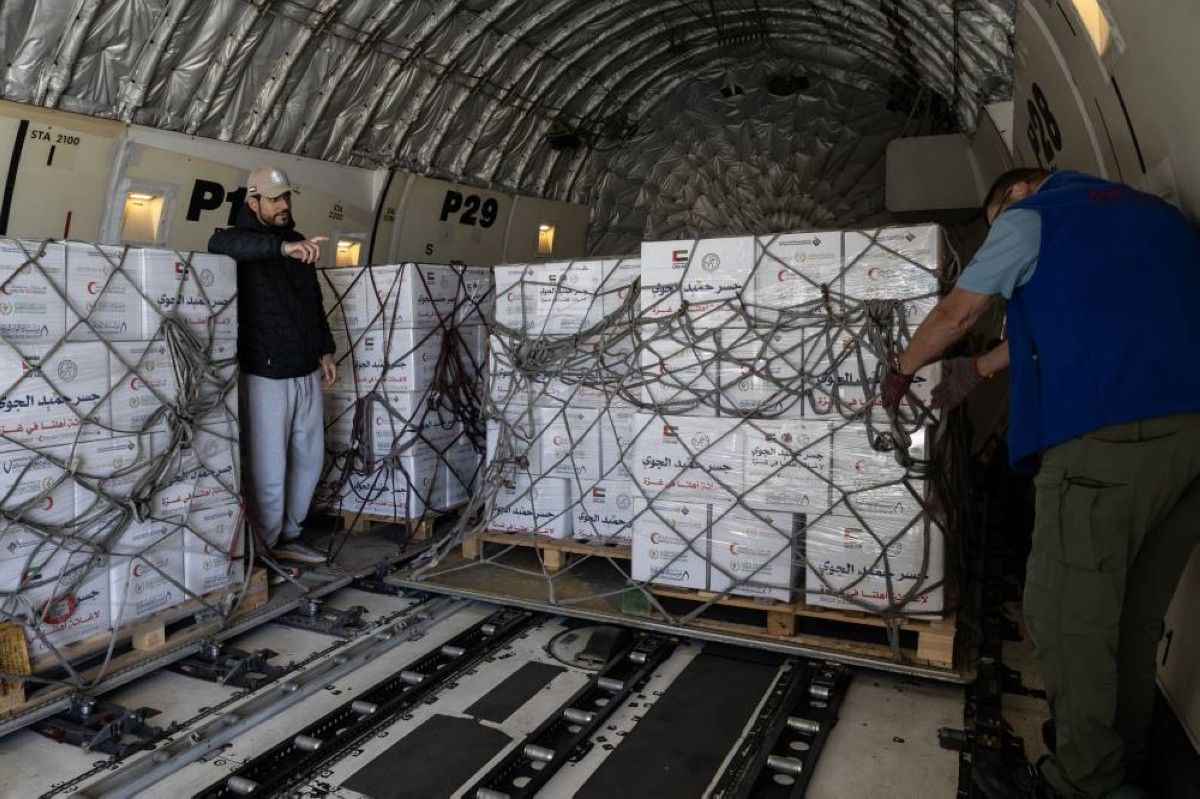 وصول طائرة إماراتية محملة بـ100 طن مساعدات لغزة