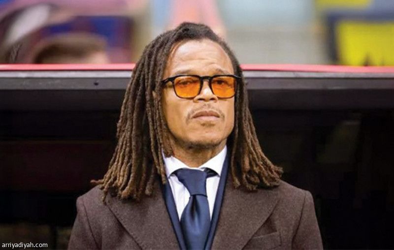 دافيدز: سوء الإدارة وراء مشكلات توتنام