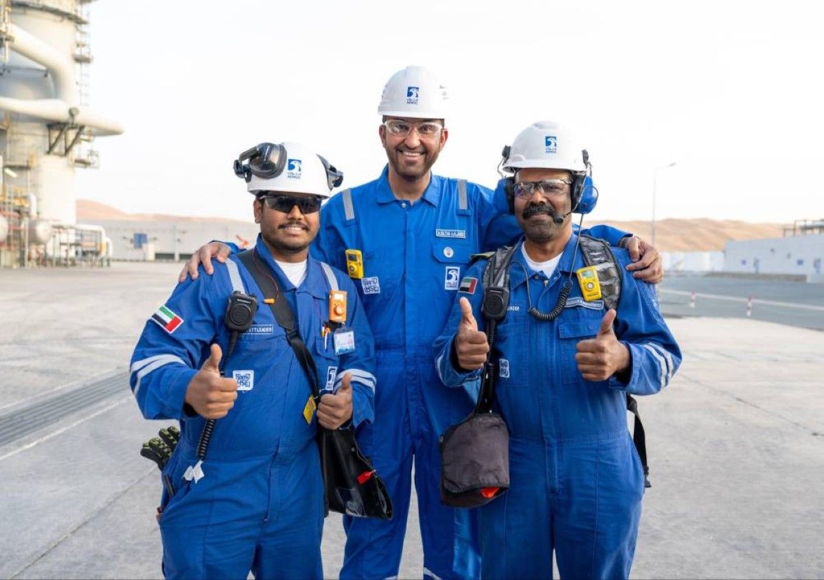 سلطان الجابر يشيد بكوادر حقل شاه: «أبطال لا تُنسى مواقفهم.. عزيمتنا ثابتة وبنظهر أقوى»