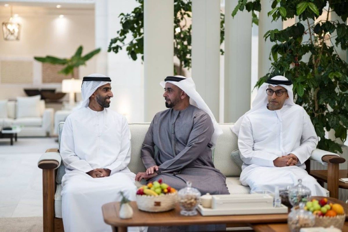 محمد بن زايد يستقبل حاكم رأس الخيمة وولي عهده