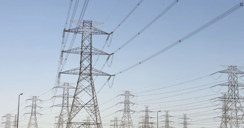 «الكهرباء»: بدء استقبال طلبات إيصال التيار لـ 378 قسيمة في المطلاع