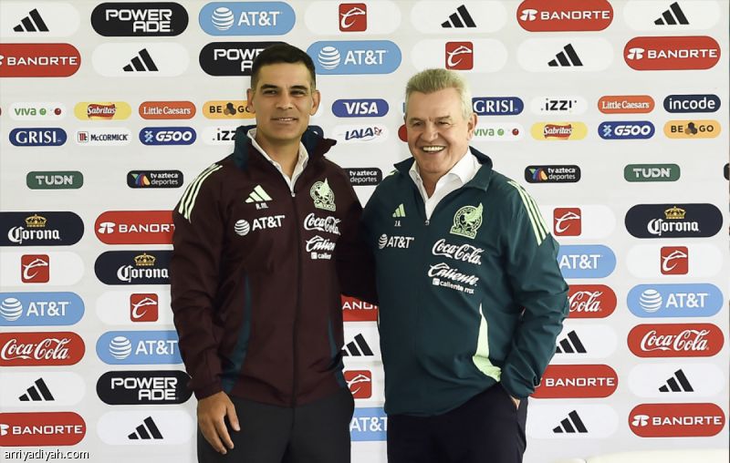 القيصر يقود المكسيك بعد المونديال