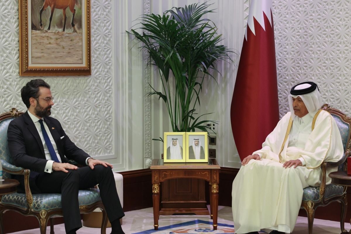 رئيس مجلس الشورى يجتمع مع السفير الإسباني