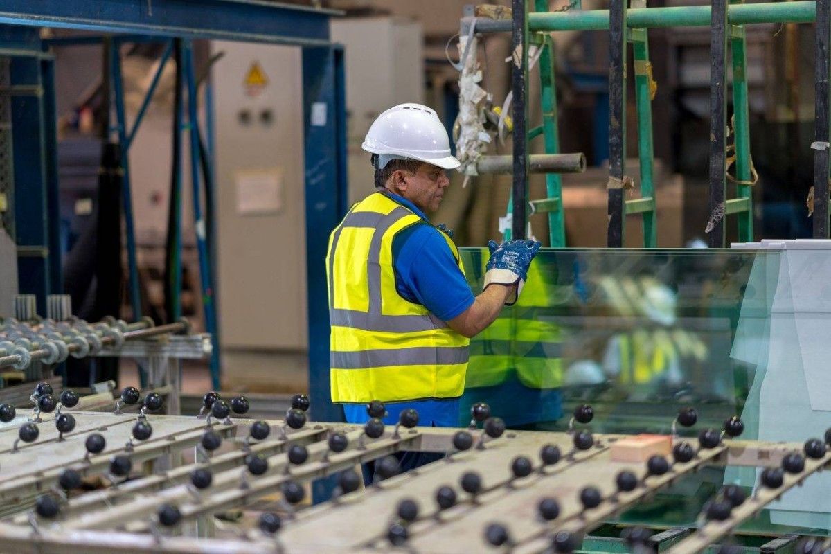 «دبي للاستثمار» تواصل تشغيل منصتها التصنيعية بكامل طاقتها لدعم مشاريع البناء