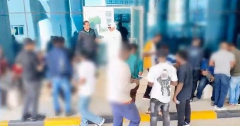 «القوى العاملة»: إحالة شبهة اتجار بالبشر في تجمهر عمالي أمام المبنى الرئيسي إلى «المباحث الجنائية»