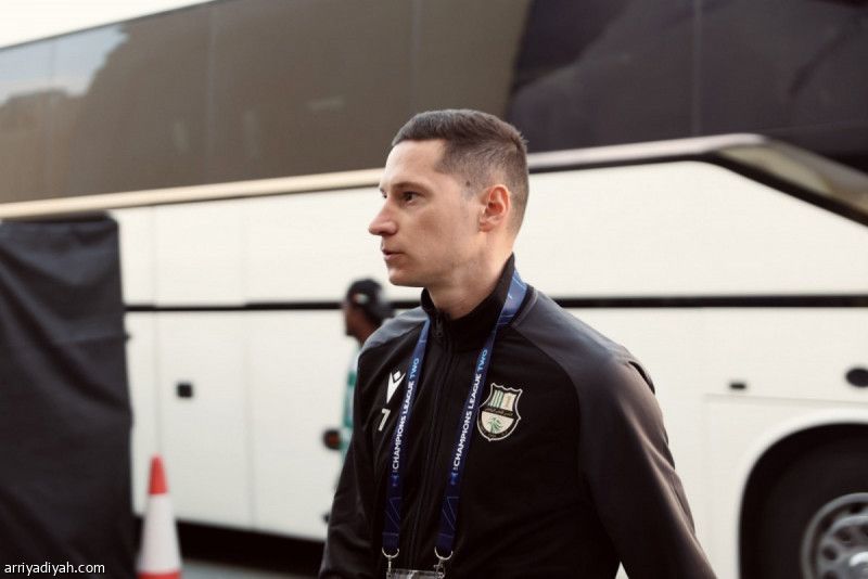 10 أجانب أمام النصر