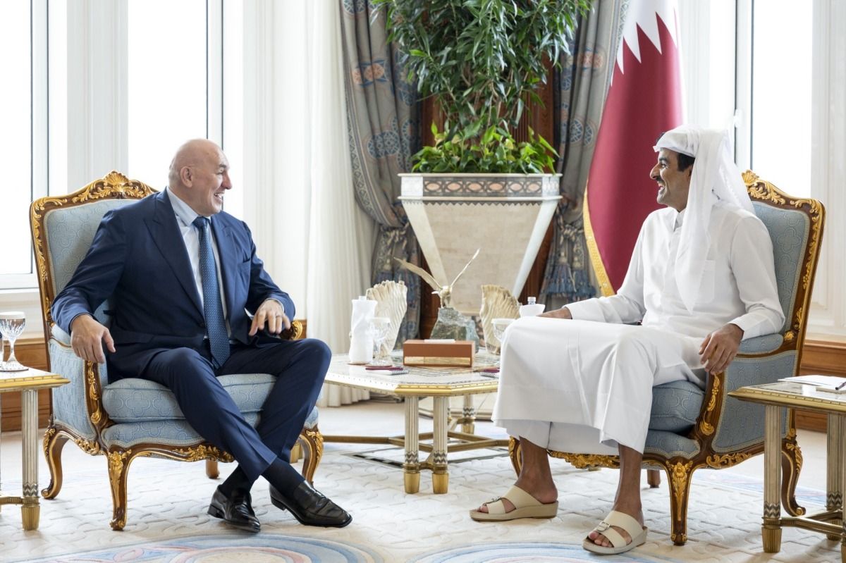 سمو الأمير يستقبل وزير الدفاع الإيطالي