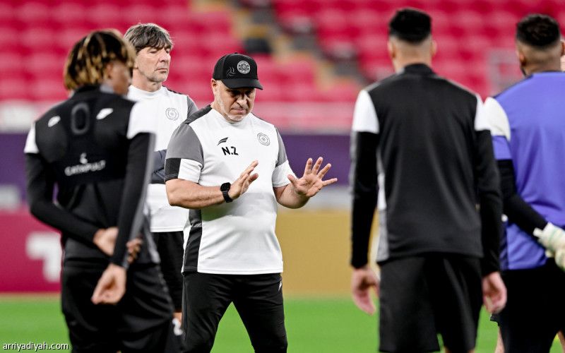 الشباب يتحدى الريان بتشكيلة زاخو