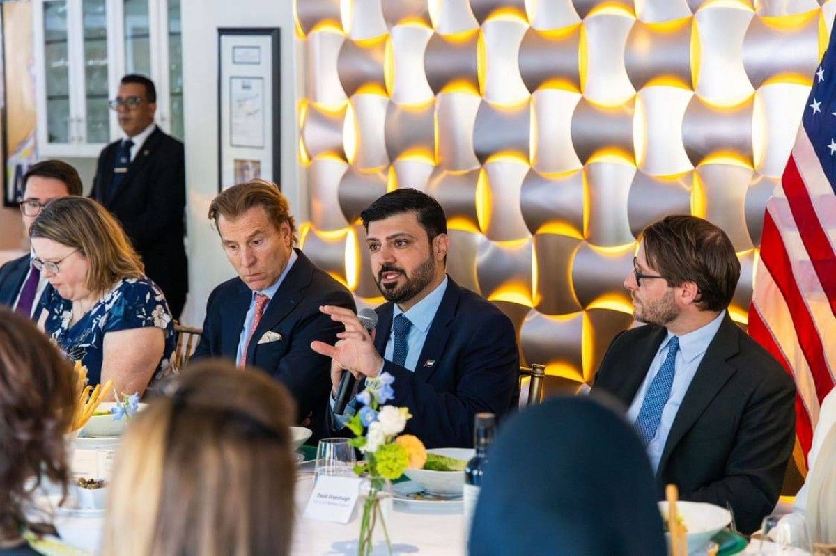 وفد حكومي إماراتي يعرض نموذج تصفير البيروقراطية والتحول الرقمي بواشنطن