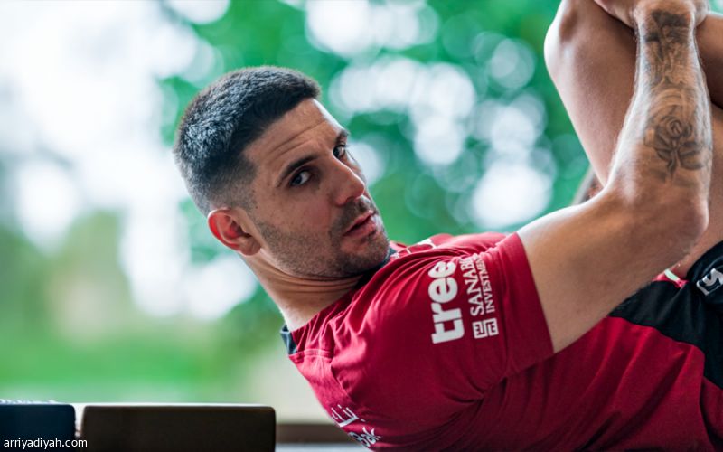 6 أسماء بين الريان والدوري السعودي