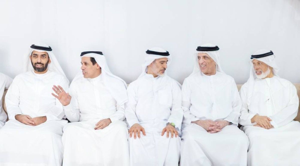 سعود بن صقر يعزي في وفاة سلطان الحبتور