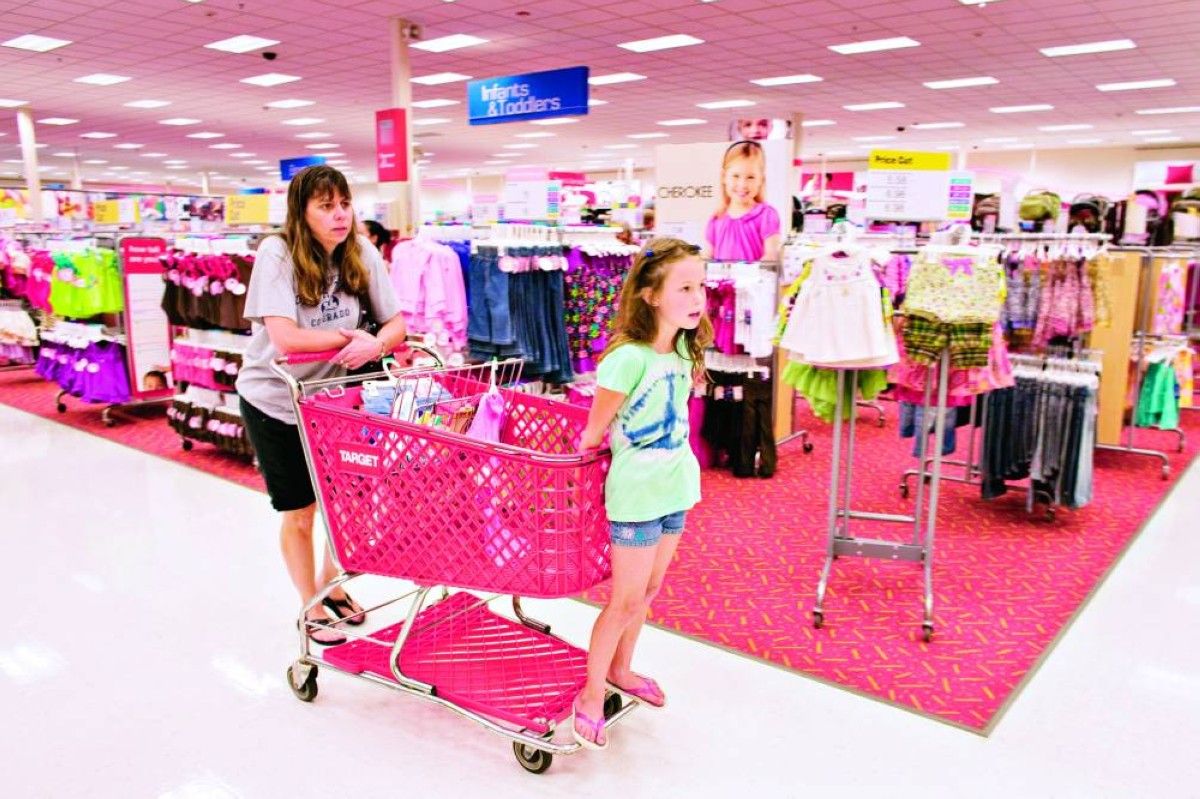 تراجع معنويات المستهلك الأمريكي إلى مستوى قياسي في أبريل