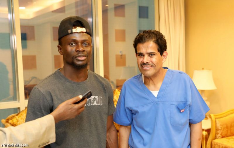 ماني: عملية والدتي ناجحة.. والطاقم احترافي