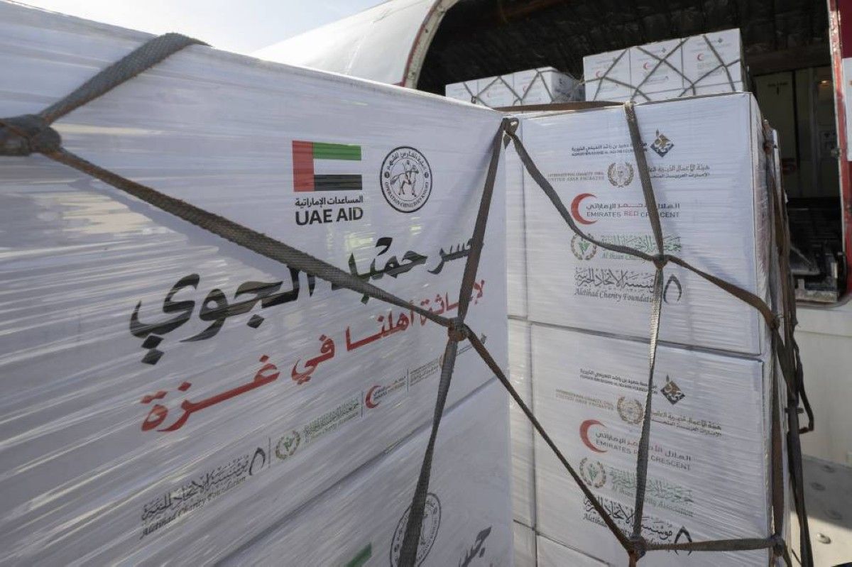 طائرة إغاثة محملة بـ 100 طن من المواد الغذائية تغادر إلى غزة