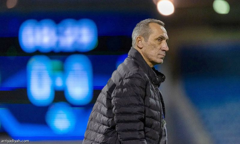 مع الأخضر.. دونيس المدرب 51.. واليونان الدولة 18