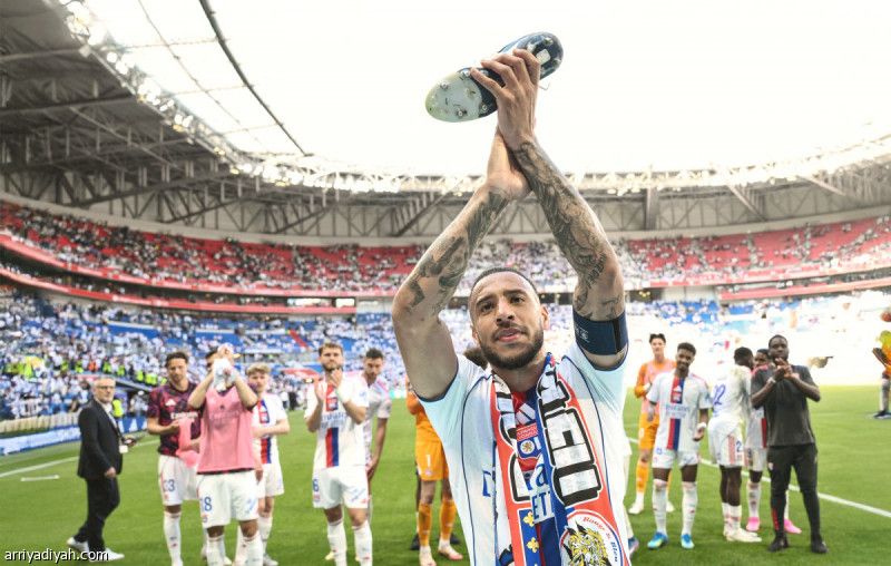 بثنائية أوكسير .. ليون يقترب من «الأبطال »