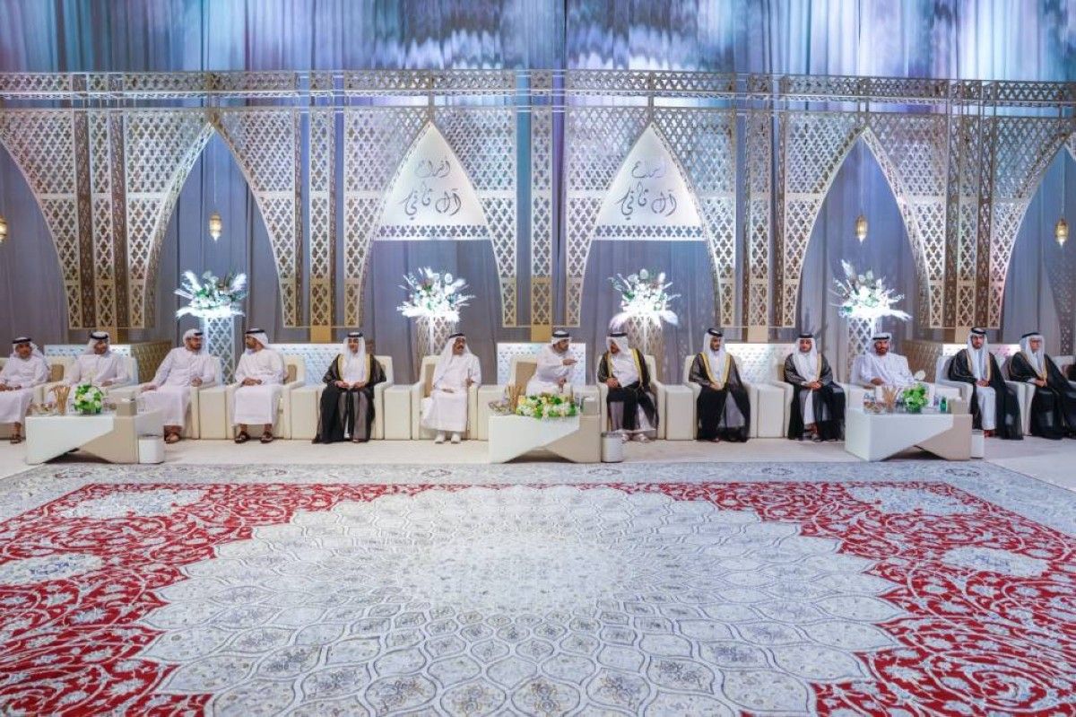 حمدان بن محمد يحضر أفراح آل ثاني بالشارقة