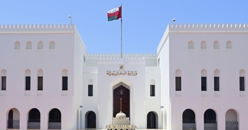 عُمان تستنكر استهداف موقعين من المراكز الحدودية الشمالية للكويت