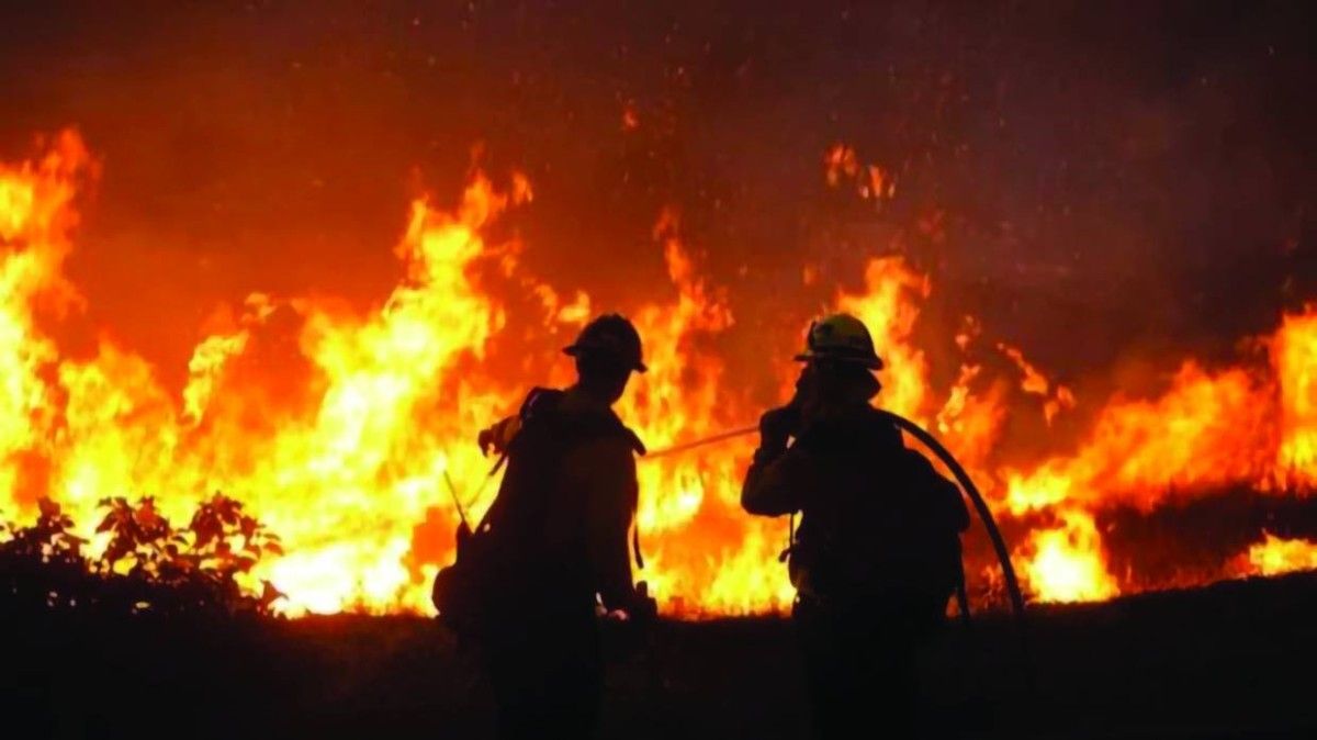 حريق ضخم في مصنع بلاستيك شمال الهند