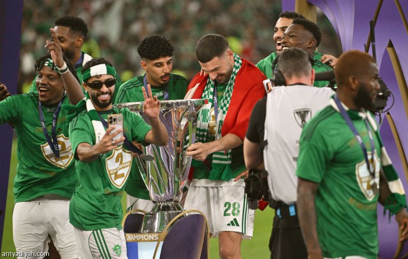 بعد تتويج الأهلي.. الأندية السعودية تقاسم الكوريين الصدارة