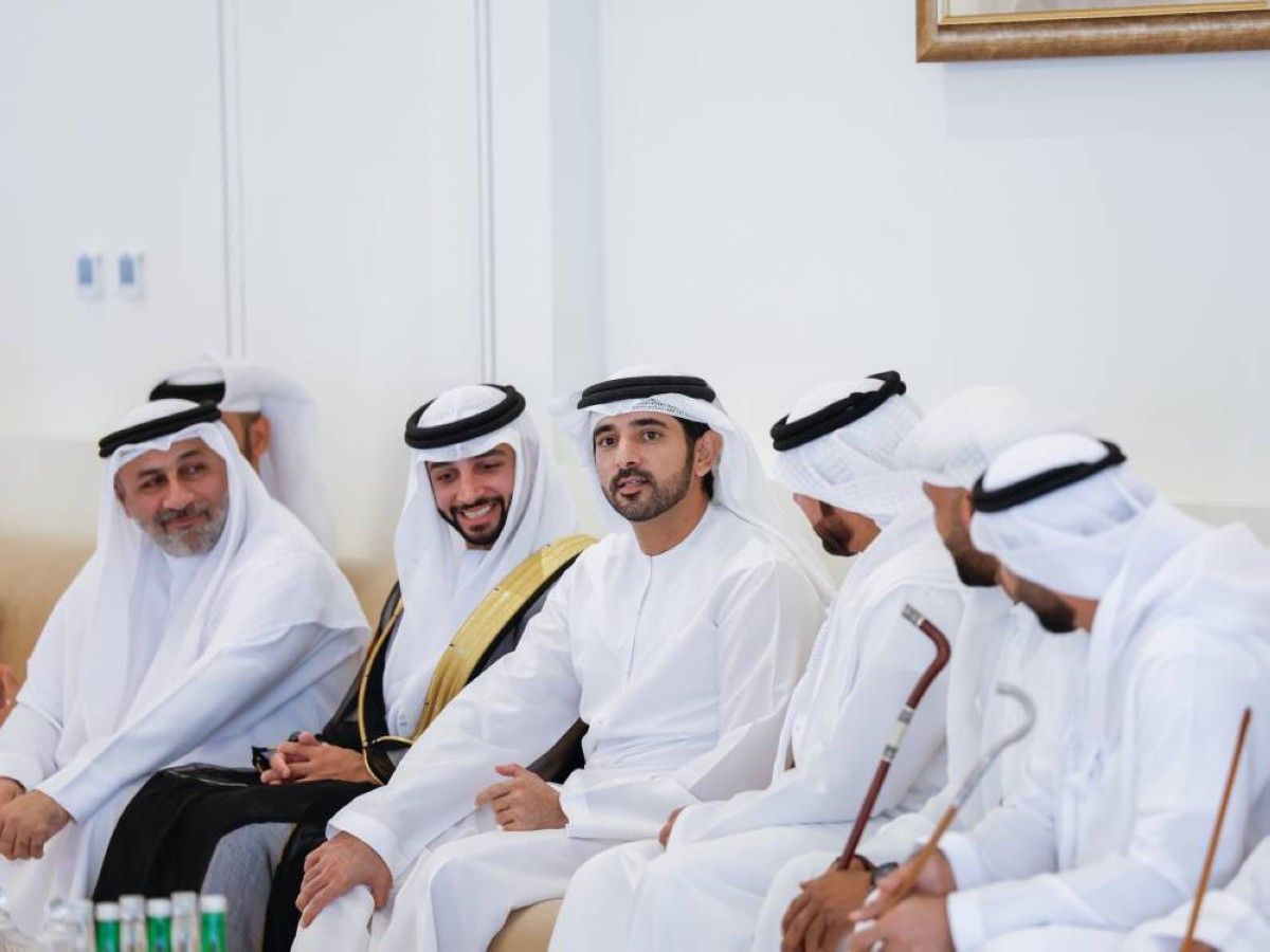 حمدان بن محمد يحضر أفراح البلوشي في العين